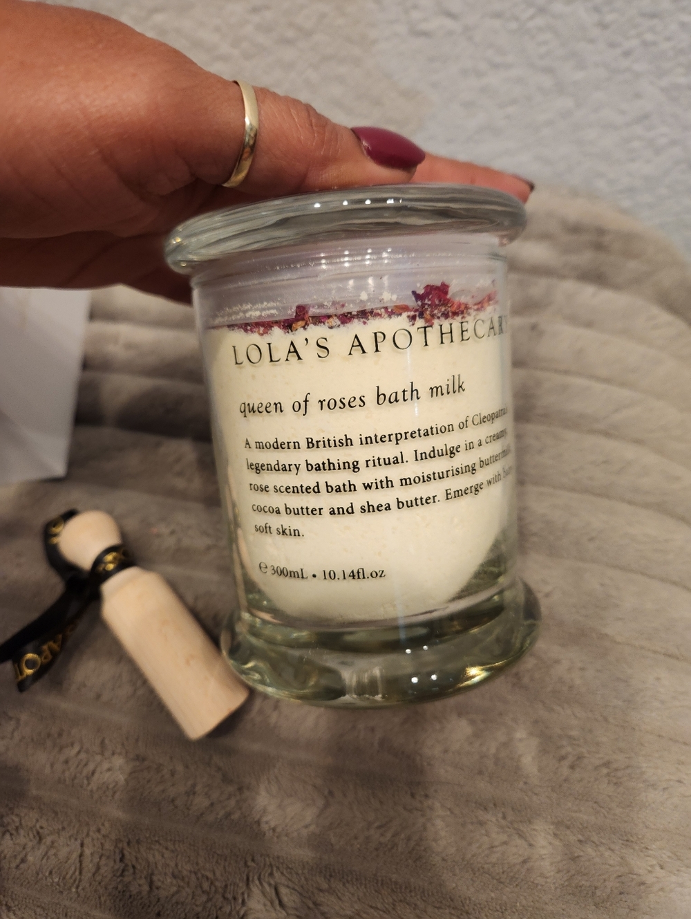 Lola"s Apothecary Queen Of Roses Bath